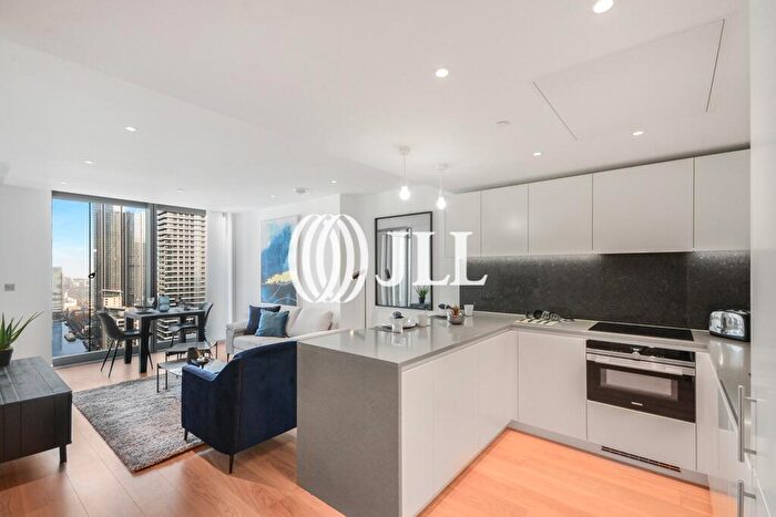 1 Bedroom Flat To Rent In Landmark Pinnacle, Marsh Wall, E14