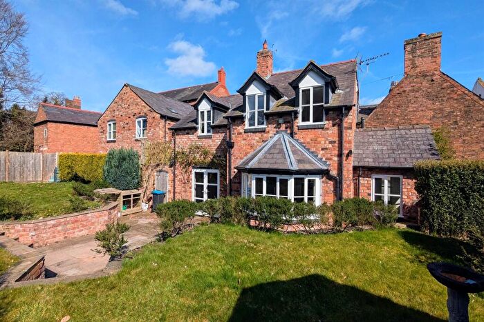 3 Bedroom Semi-Detached House To Rent In Church Walk, Tarporley, CW6