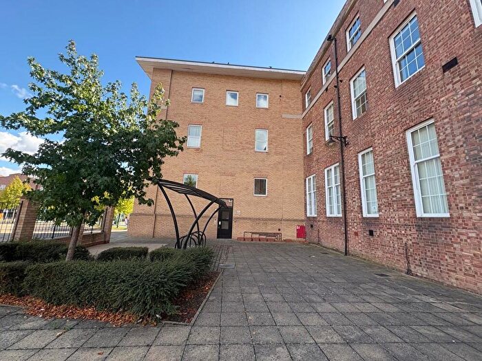 2 Bedroom Apartment To Rent In Beauvais Square, New Cardington, MK42