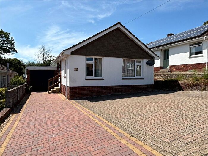 2 Bedroom Bungalow For Sale In Grange Drive, Newport, Isle Of Wight, PO30