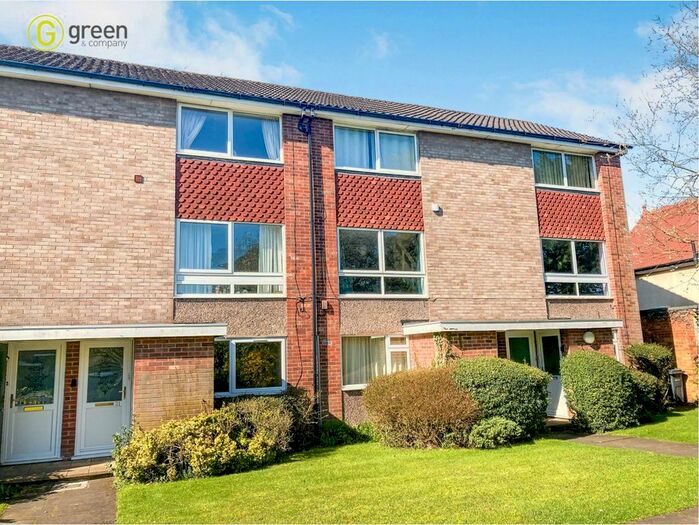 2 Bedroom Maisonette To Rent In Hart Drive, Sutton Coldfield, B73