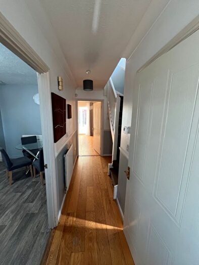 3 Bedroom End Of Terrace House To Rent In Rawlyn Close, Grays, RM16