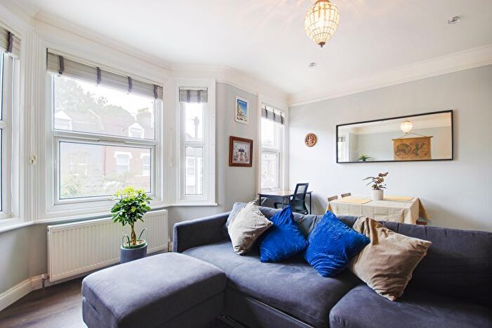 2 Bedroom Flat For Sale In Sutherland Road, Tottenham, N17