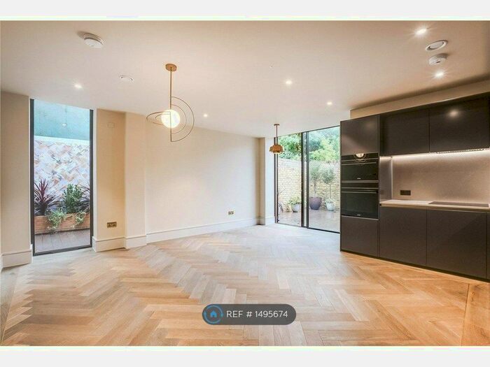 3 Bedroom Flat To Rent In Bronze Foundry House, London, SW6