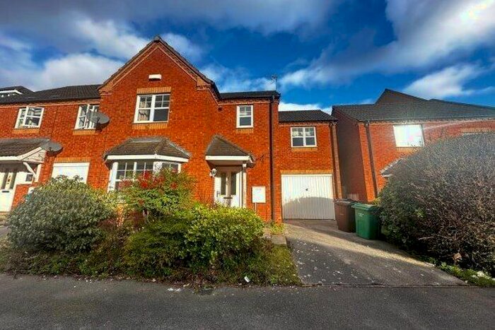 4 Bedroom Property To Rent In Edmonstone Crescent, Nottingham, NG5
