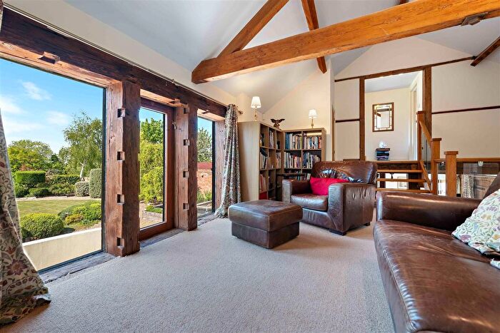 4 Bedroom Barn Conversion For Sale In Brandhills View, Alverton, NG13