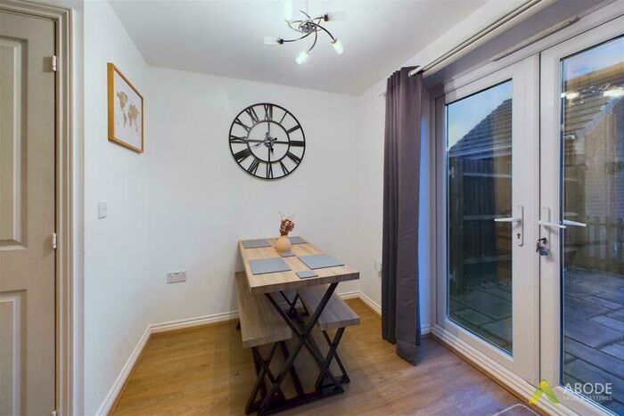 3 Bedroom End Of Terrace House For Sale In Hevea Road, Horninglow, DE13