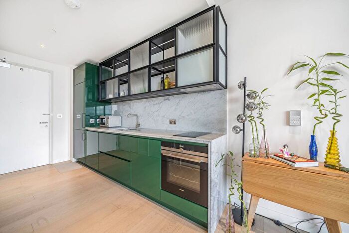 1 Bedroom Studio For Sale In Bagshaw Building, Canary Wharf, London, E14