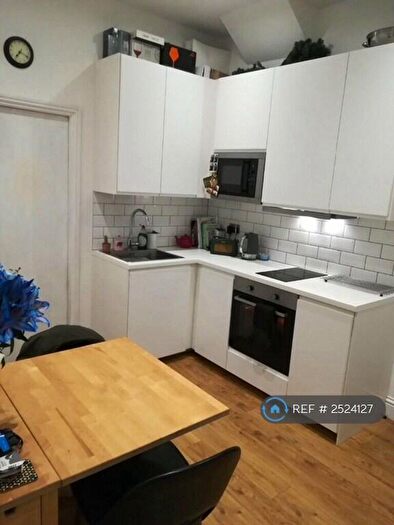 1 Bedroom Flat To Rent In Silk Mills Path, London, SE13