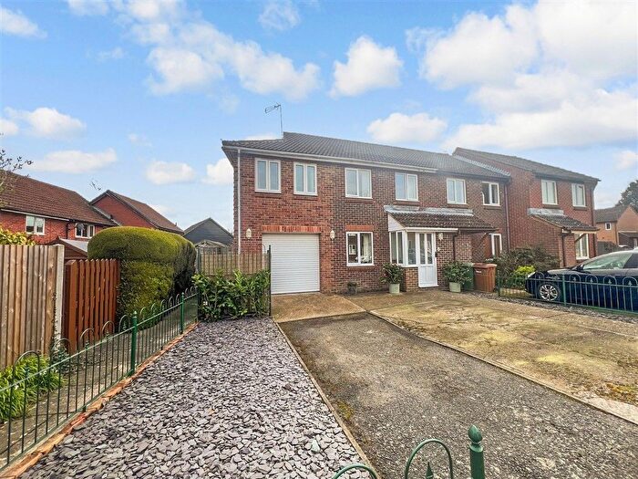 4 Bedroom End Terrace House For Sale In Turner Avenue, Cranbrook, Kent, TN17