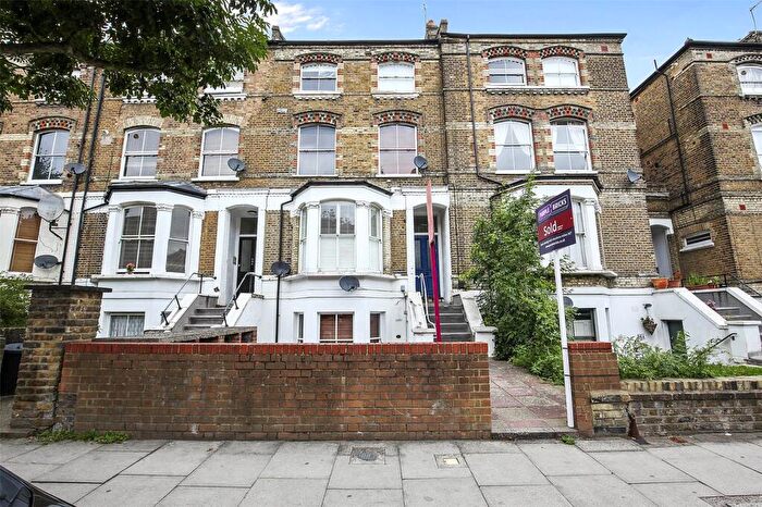 2 Bedroom Flat To Rent In Tufnell Park Road, Tufnell Park, London, N7