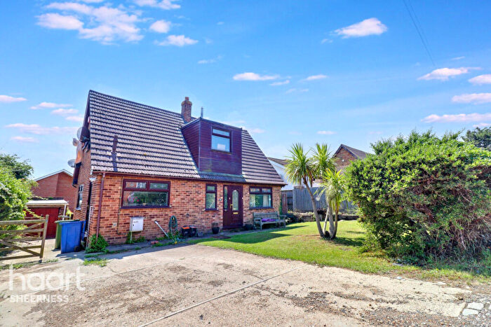 4 Bedroom Chalet For Sale In Sea Approach, Warden, ME12