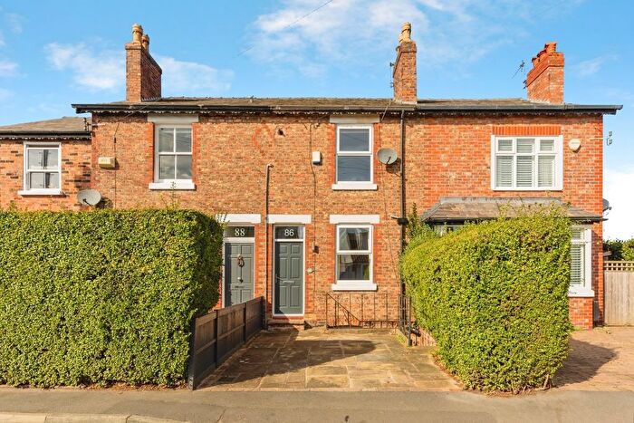 2 Bedroom Terraced House For Sale In Gravel Lane, Wilmslow, Cheshire, SK9