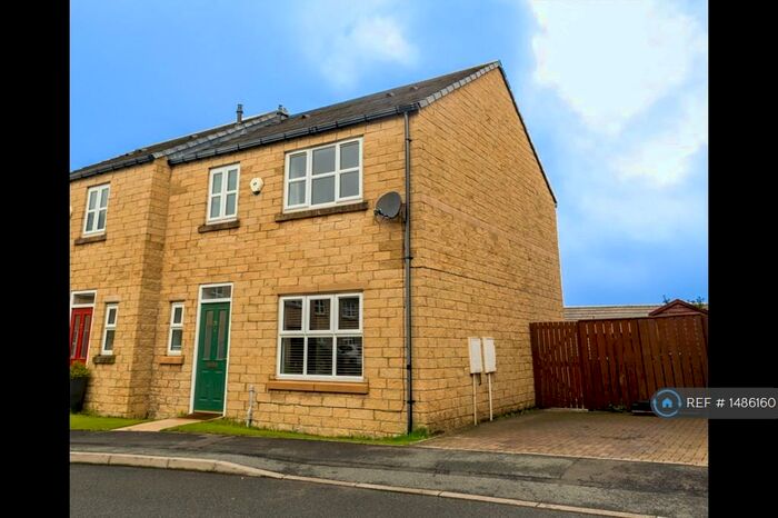 3 Bedroom Semi-Detached House To Rent In Aynsley Mews, Consett, DH8