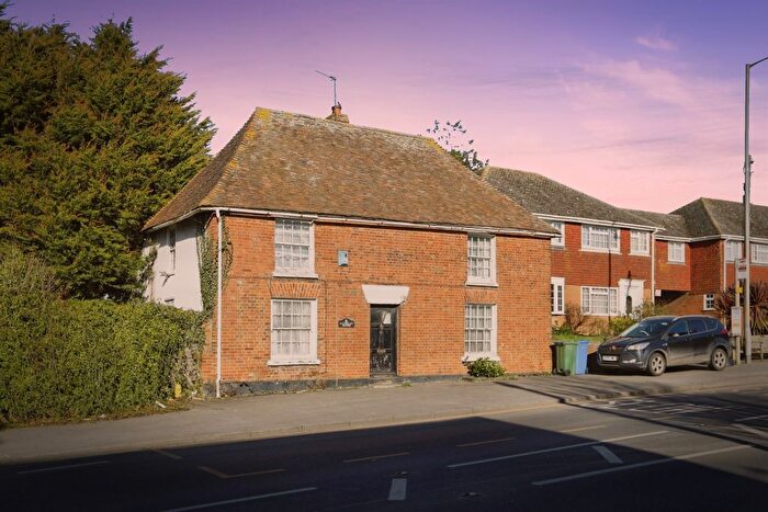 3 Bedroom Detached House For Sale In London Road, Teynham, Sittingbourne, ME9