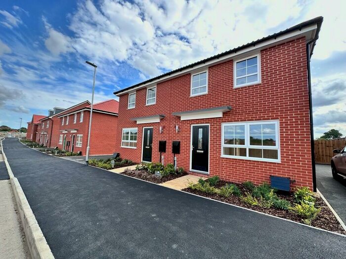 3 Bedroom Semi-Detached House To Rent In Holliday Avenue, Cringleford, NR4