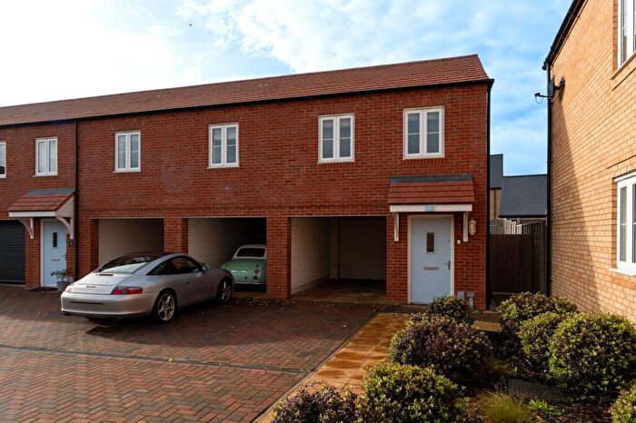 2 Bedroom Coach House For Sale In Bradford Street, Bicester, OX26