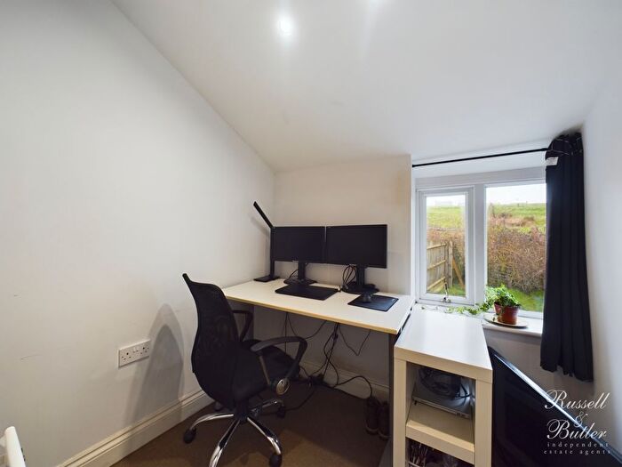 2 Bedroom Cottage For Sale In Gawcott Road, Buckingham, MK18