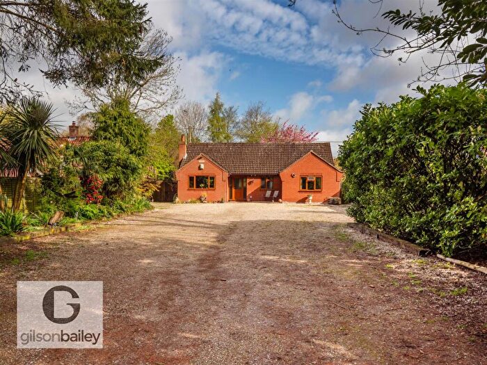 5 Bedroom Detached Bungalow For Sale In Waterloo Road, Hainford, NR10