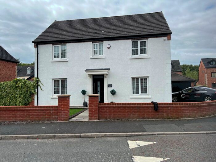 4 Bedroom Detached House To Rent In Wet Earth Green, Manchester, M27