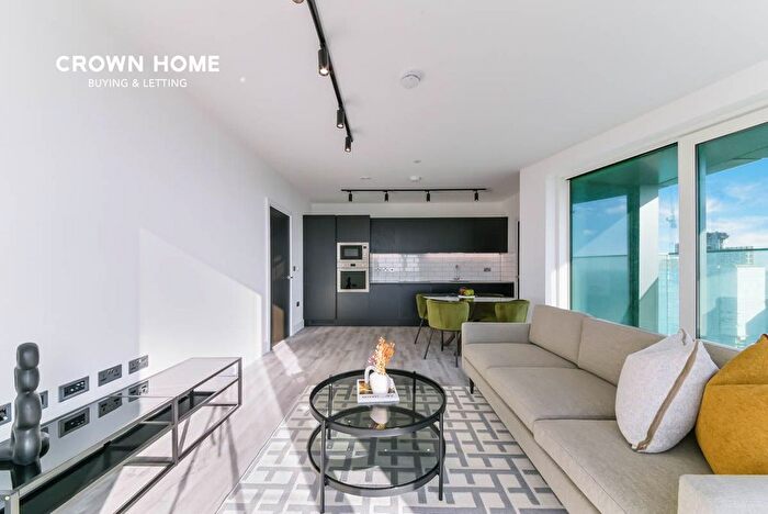 2 Bedroom Flat To Rent In Icon Tower, Portal Way, W3