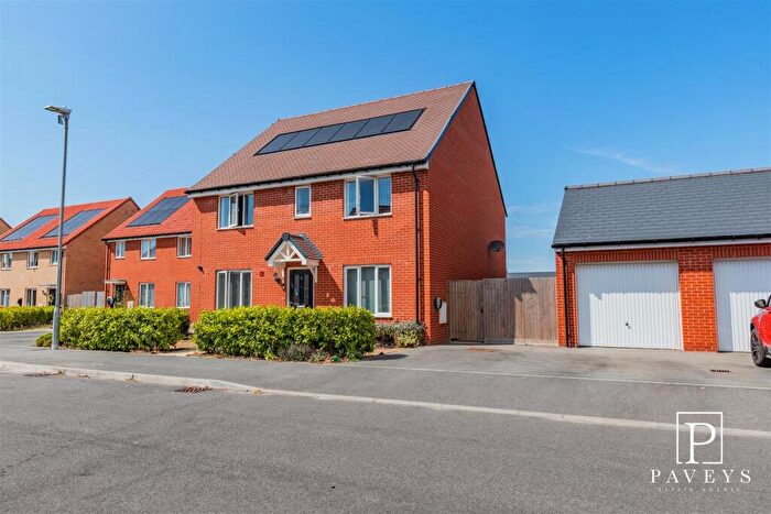 4 Bedroom Detached House For Sale In Samphire Way, Frinton On Sea, CO13