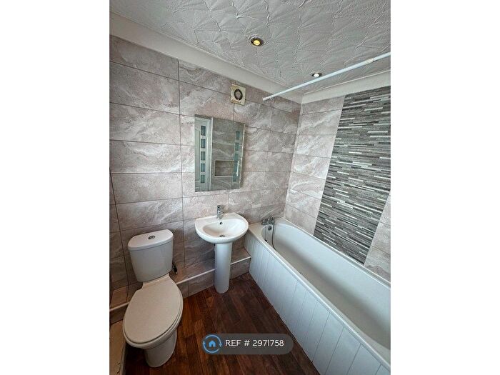 2 Bedroom Terraced House To Rent In Smith St, Sunderland, SR2