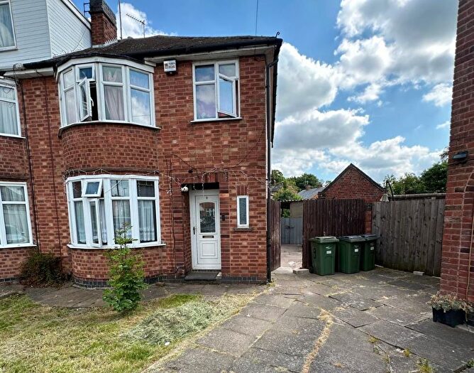 3 Bedroom Semi-Detached House For Sale In Frankson Avenue, Braunstone Town, Leicester, LE3