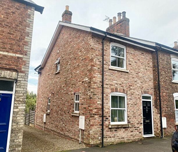 2 Bedroom Terraced House To Rent In Long Street, Easingwold, York, YO61