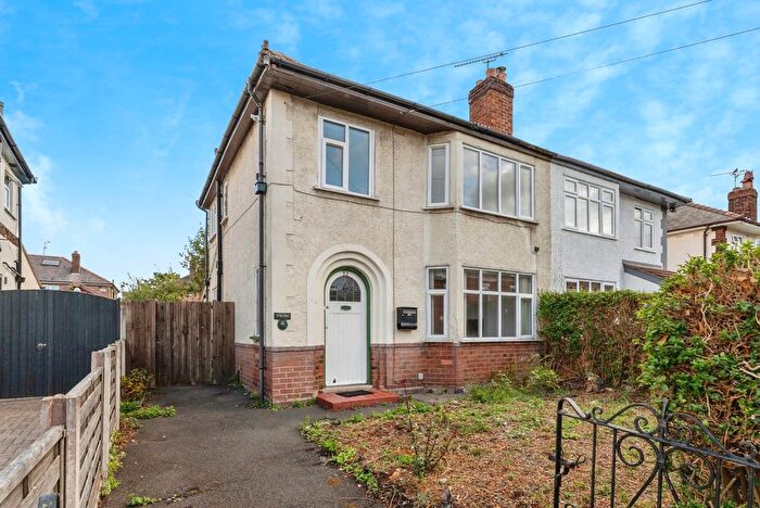 3 Bedroom Semi-detached House For Sale In Halkyn Road, Chester, Cheshire, CH2
