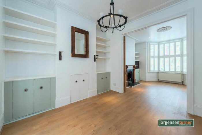 3 Bedroom Terraced House To Rent In Tunis Road, Shepherds Bush, London, W12