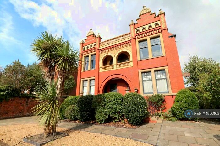 2 Bedroom Flat To Rent In Lord Street West, Southport, PR8