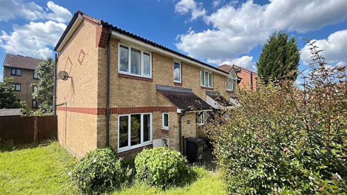 3 Bedroom End Of Terrace House To Rent In Adams Way, Croydon, CR0