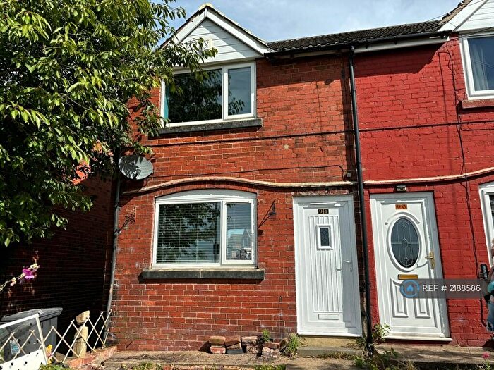 2 Bedroom End Of Terrace House To Rent In South Terrace, Wales Bar, Sheffield, S26