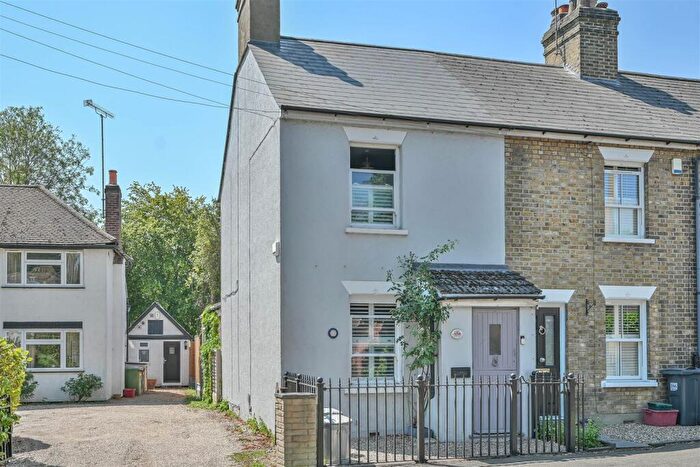 3 Bedroom End Of Terrace House For Sale In Ingrave Road, Brentwood, CM13