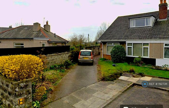 3 Bedroom Semi-Detached House To Rent In Piccadilly Close, Scotforth, Lancaster, LA1