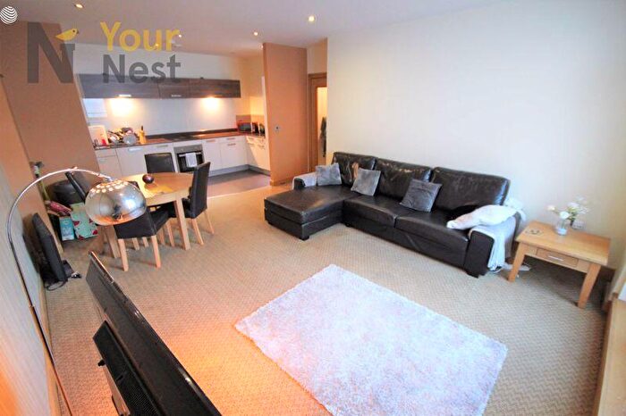 2 Bedroom Apartment To Rent In Apartment, The Lounge Apartments, Headingley, LS6