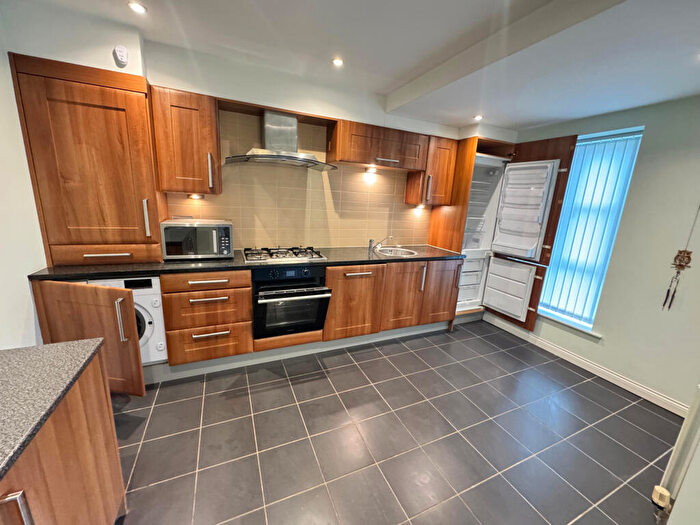 2 Bedroom Apartment To Rent In Bluebell Court, Ring Road Seacroft, Leeds, LS14