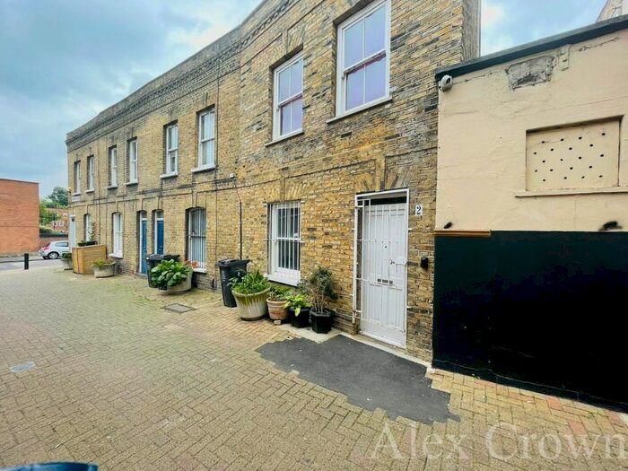 1 Bedroom Flat To Rent In Sanford Lane, London, N16