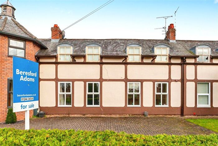 2 Bedroom Maisonette For Sale In Roselands Court, Chester Road, Lavister, Rossett, LL12