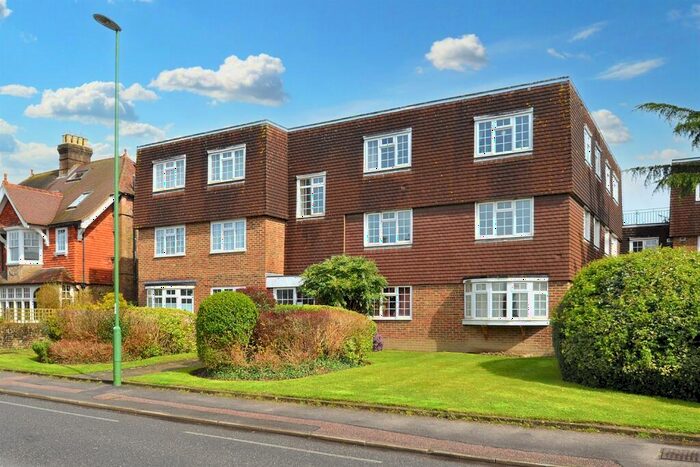 1 Bedroom Flat To Rent In Chiltern Court, Rusper Road, Horsham, West Sussex, RH12