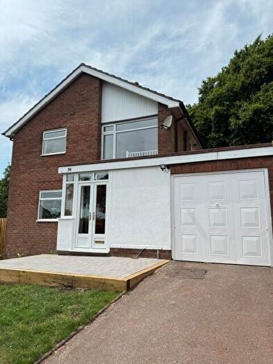 4 Bedroom Detached House To Rent In View Drive, Dudley, DY2