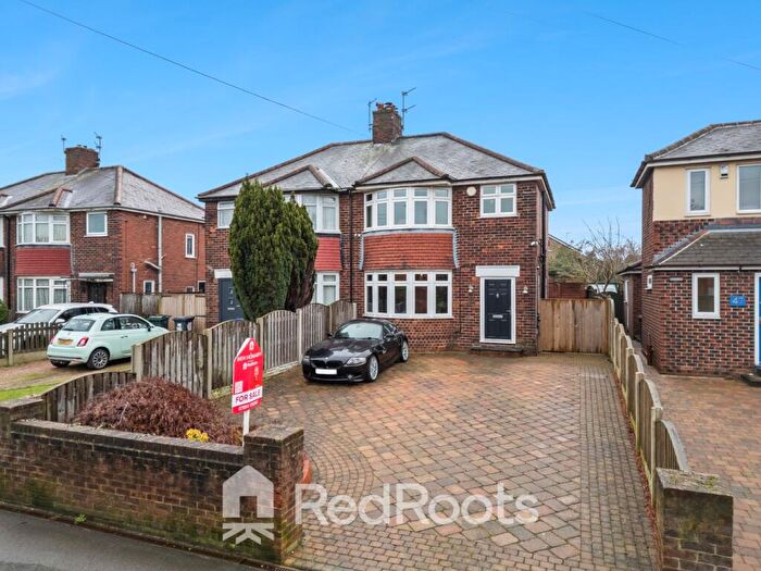 3 Bedroom Semi-Detached House For Sale In Ellers Road, Doncaster, South Yorkshire, DN4