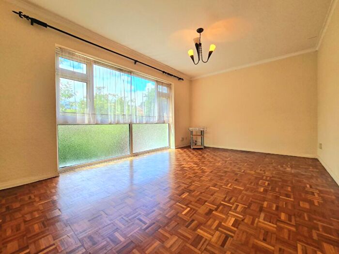 1 Bedroom Flat To Rent In **Zero Deposit Option**- Beckenham Grove, Shortlands, BR2