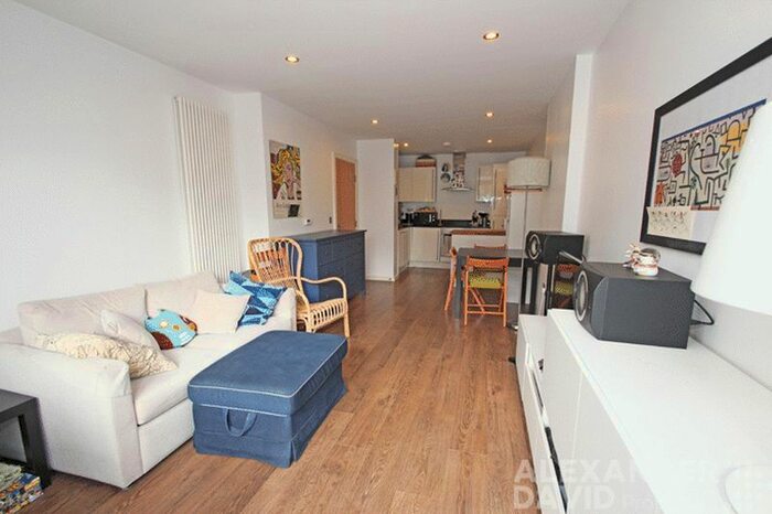 2 Bedroom Flat To Rent In Borough Road, London, SE1