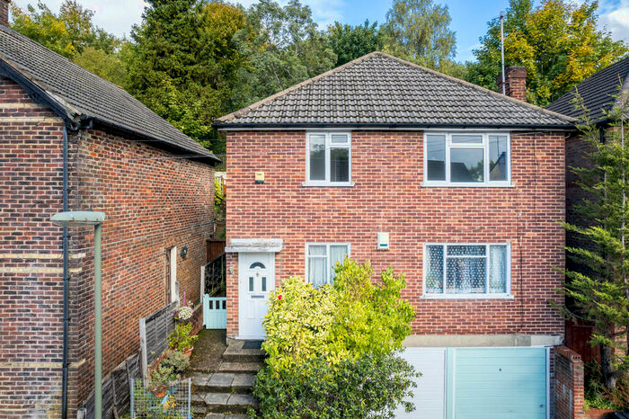 2 Bedroom Flat To Rent In Farningham Road, CR3