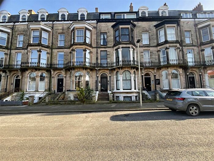 2 Bedroom Flat To Rent In Esplanade Gardens, Scarborough, YO11