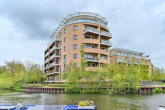 2 Bedroom Flat To Rent In Essex Wharf, Upper Clapton, London, E5