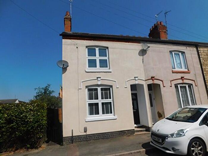 2 Bedroom End Of Terrace House To Rent In Winchester Road, Rushden, NN10