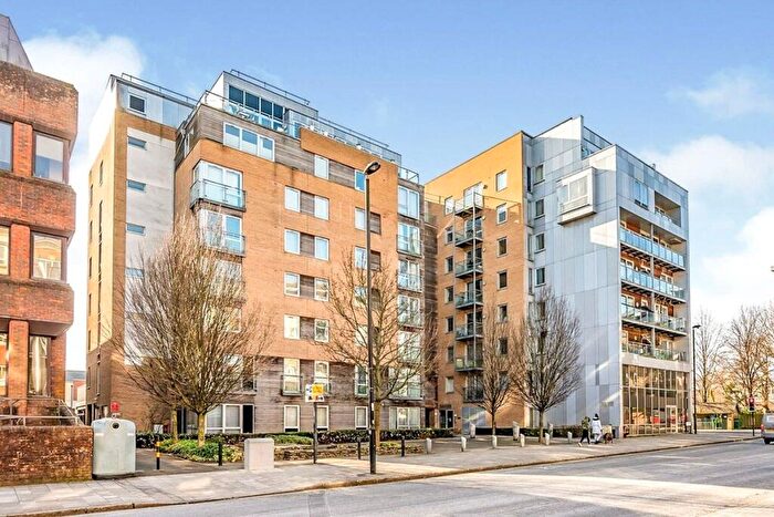 2 Bedroom Flat For Sale In High Street, Southampton, SO14